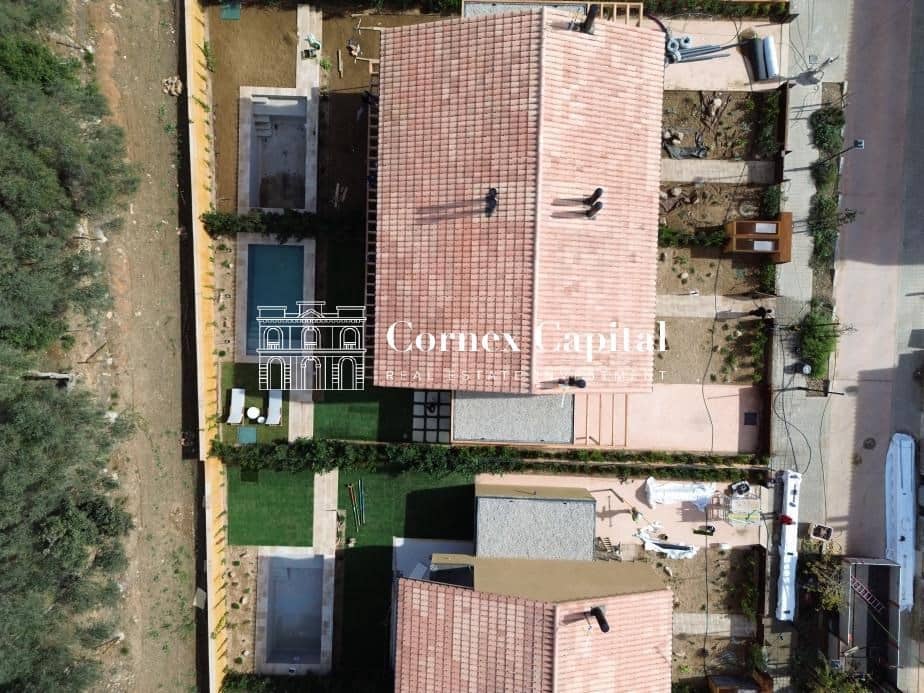 4 soverom Rekkehus til salgs i Regencos med svømmebasseng garasje - € 740 000 (Ref: 9395789)