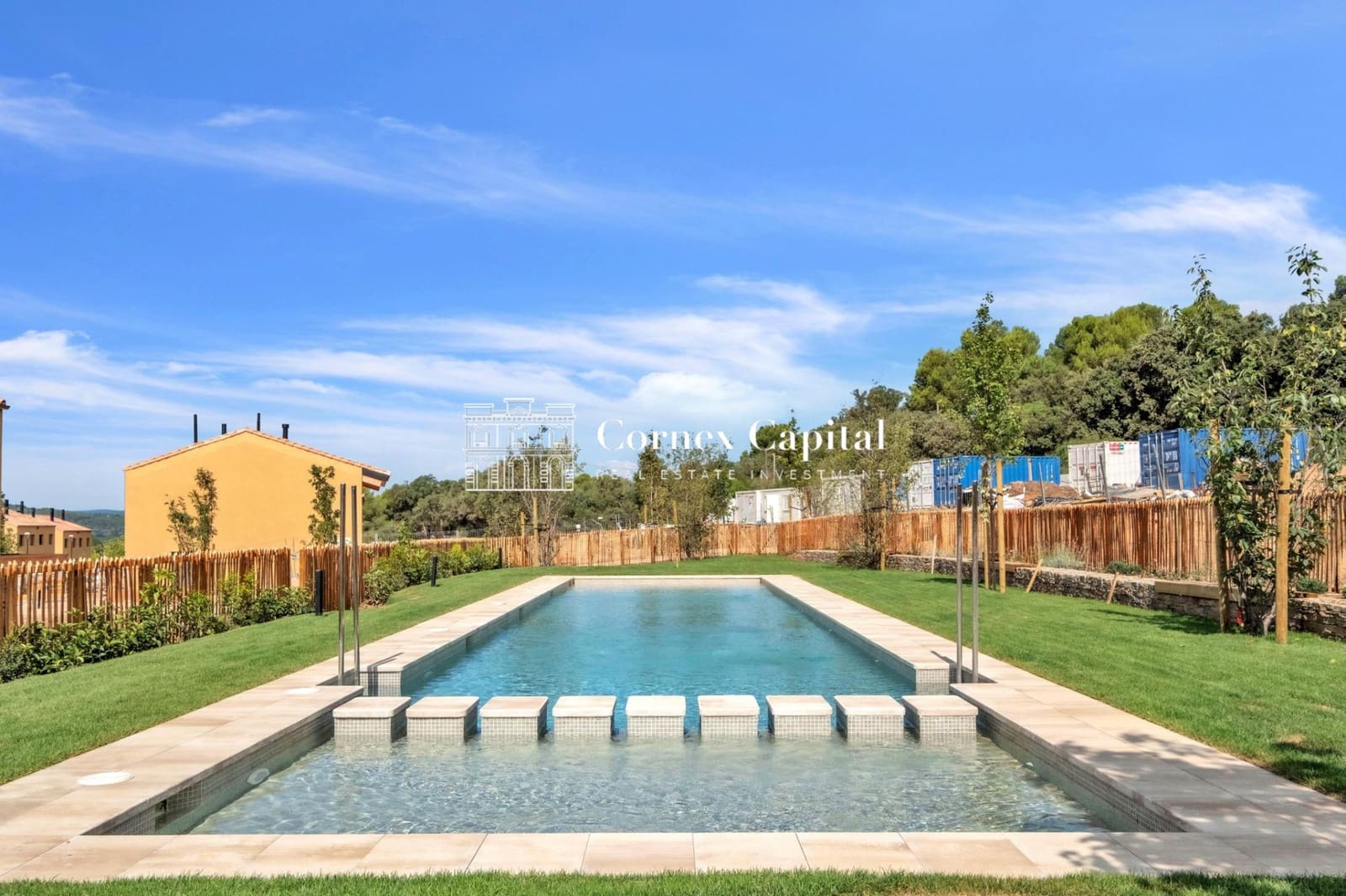 4 soverom Rekkehus til salgs i Regencos med svømmebasseng garasje - € 740 000 (Ref: 9395789)