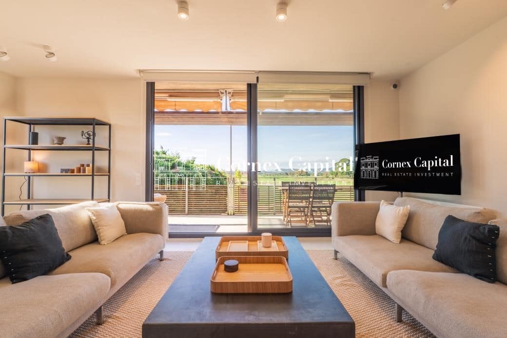 2 sovrum Lägenhet att hyra i Gualta med garage - 2 100 € (Ref: 9400556)