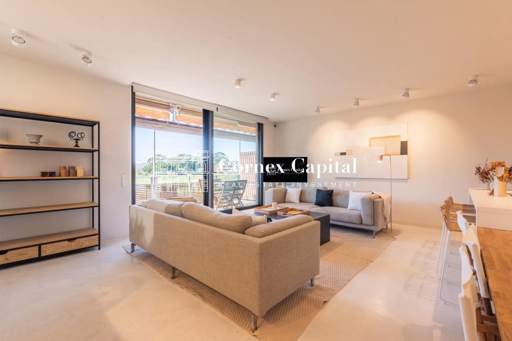 2 sovrum Lägenhet att hyra i Gualta med garage - 2 100 € (Ref: 9400556)