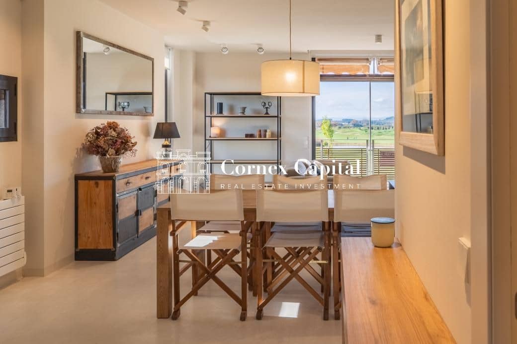 2 sovrum Lägenhet att hyra i Gualta med garage - 2 100 € (Ref: 9400556)