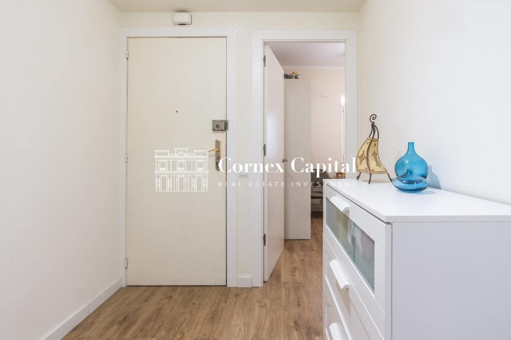 2 soveværelse Lejlighed til salg i Barcelona by - € 420.000 (Ref: 9403271)