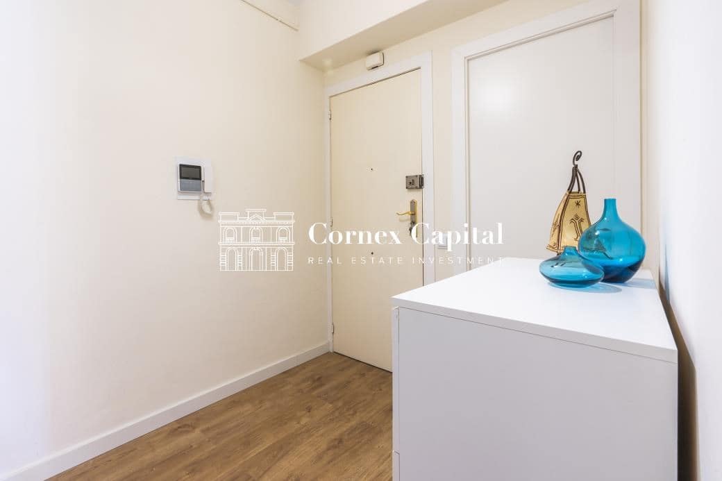 2 soveværelse Lejlighed til salg i Barcelona by - € 420.000 (Ref: 9403271)