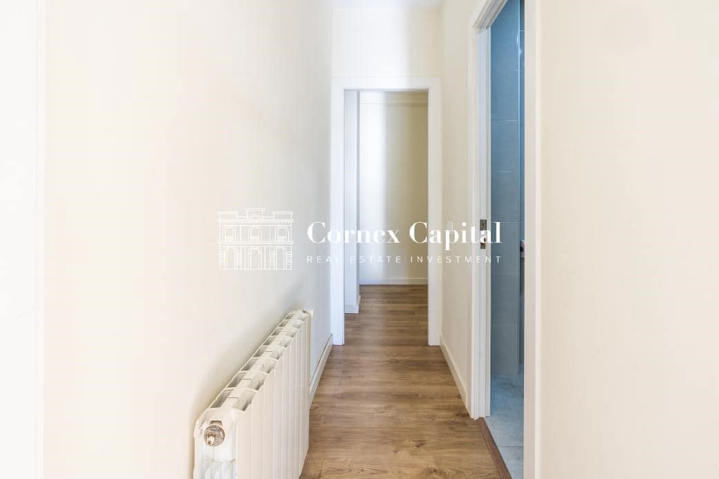 2 soveværelse Lejlighed til salg i Barcelona by - € 420.000 (Ref: 9403271)