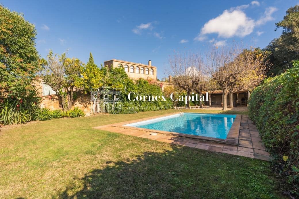 8 soveværelse Finca/Landehus til salg i Forallac med swimmingpool garage - € 2.600.000 (Ref: 9410730)