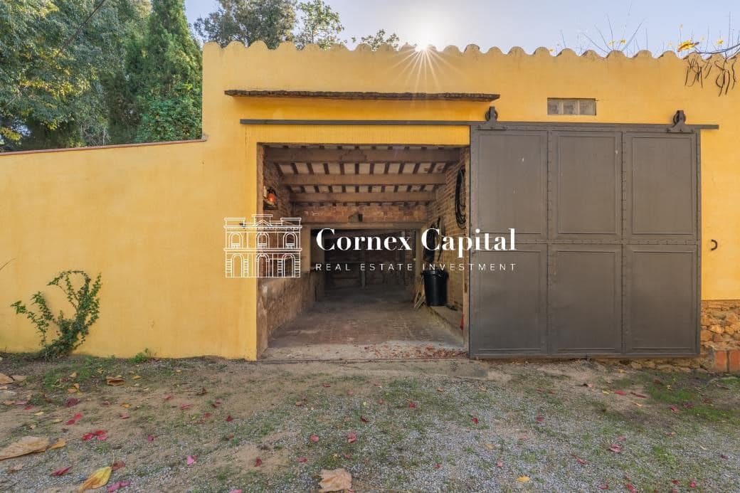 8 soveværelse Finca/Landehus til salg i Forallac med swimmingpool garage - € 2.600.000 (Ref: 9410730)