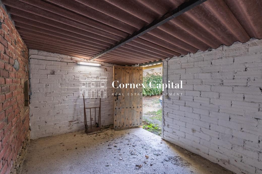 8 soveværelse Finca/Landehus til salg i Forallac med swimmingpool garage - € 2.600.000 (Ref: 9410730)