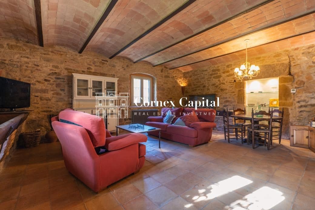 8 soveværelse Finca/Landehus til salg i Forallac med swimmingpool garage - € 2.600.000 (Ref: 9410730)