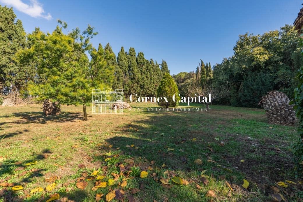 8 soveværelse Finca/Landehus til salg i Forallac med swimmingpool garage - € 2.600.000 (Ref: 9410730)