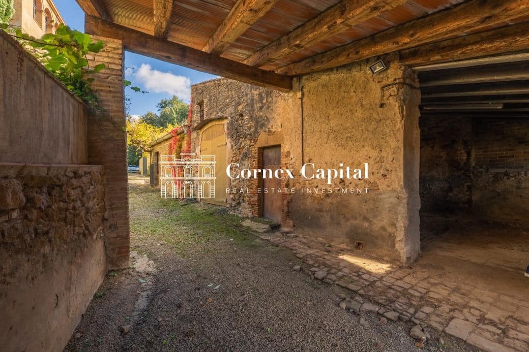 8 soveværelse Finca/Landehus til salg i Forallac med swimmingpool garage - € 2.600.000 (Ref: 9410730)