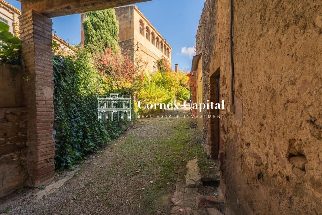 8 soveværelse Finca/Landehus til salg i Forallac med swimmingpool garage - € 2.600.000 (Ref: 9410730)