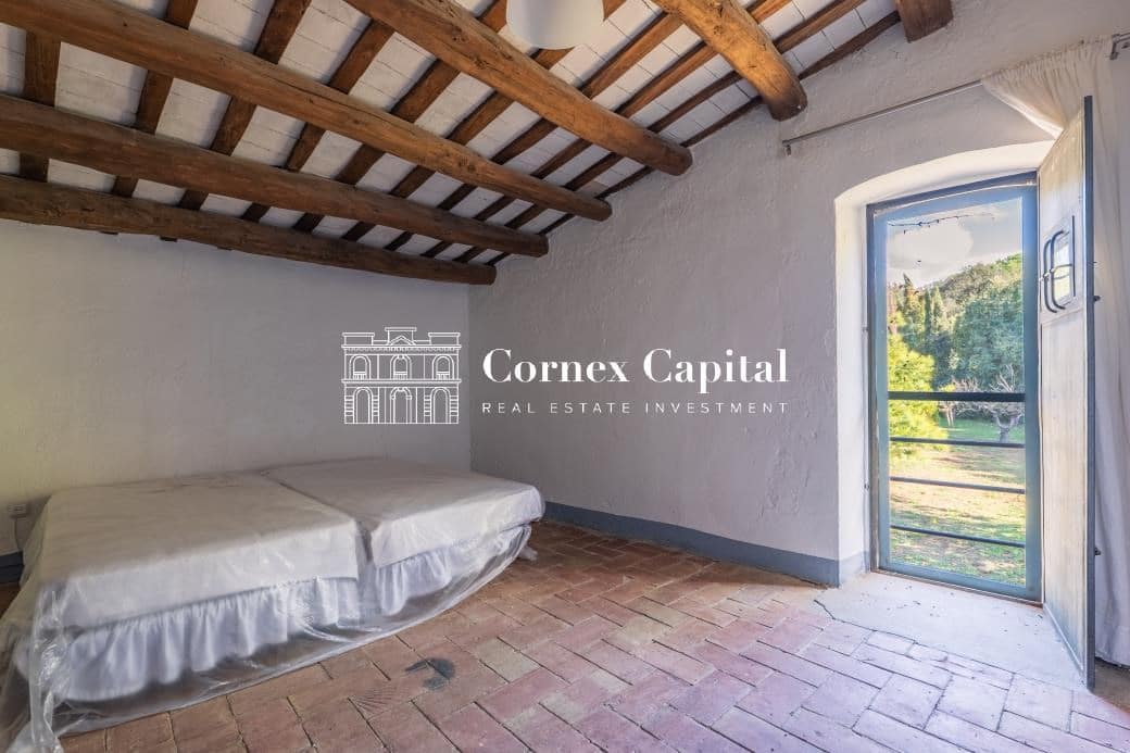 8 soveværelse Finca/Landehus til salg i Forallac med swimmingpool garage - € 2.600.000 (Ref: 9410730)