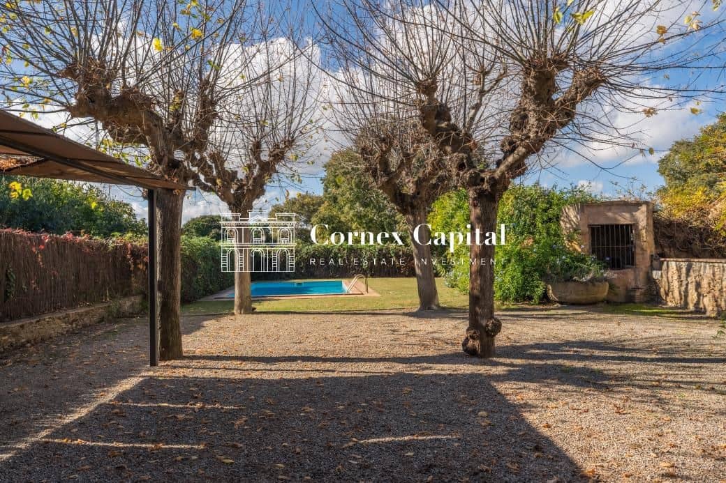 8 soveværelse Finca/Landehus til salg i Forallac med swimmingpool garage - € 2.600.000 (Ref: 9410730)