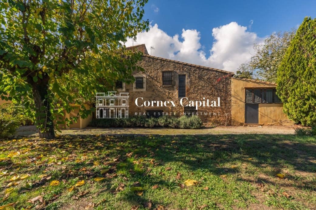 8 soveværelse Finca/Landehus til salg i Forallac med swimmingpool garage - € 2.600.000 (Ref: 9410730)