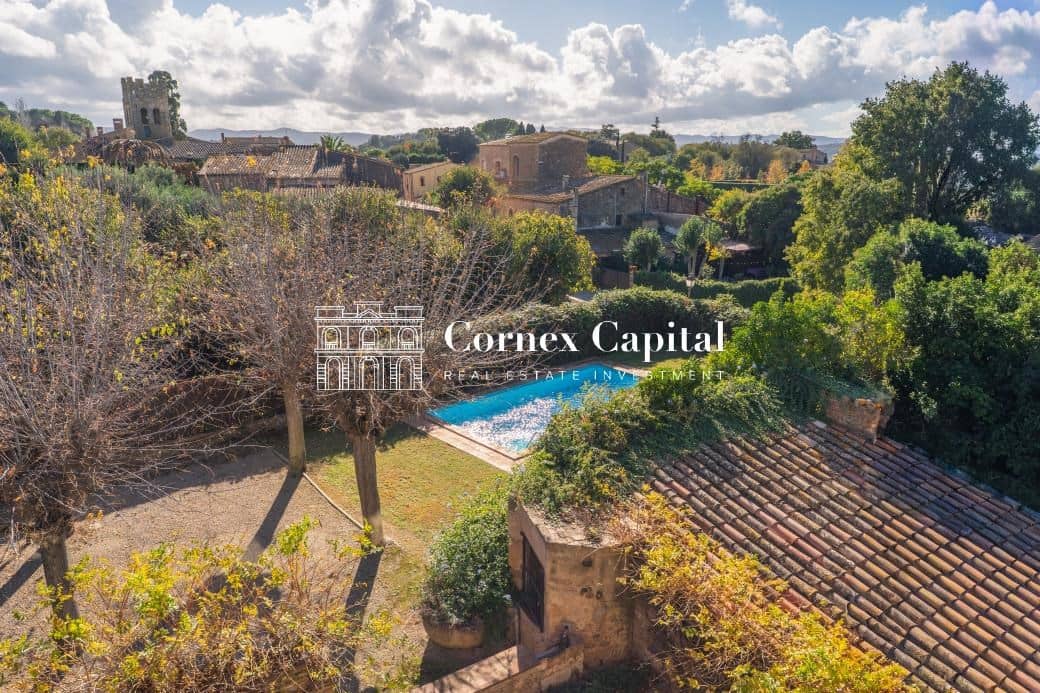 8 soveværelse Finca/Landehus til salg i Forallac med swimmingpool garage - € 2.600.000 (Ref: 9410730)