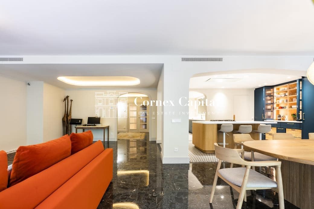 4 sovrum Lägenhet till salu i Barcelona stad med garage - 1 940 000 € (Ref: 9422073)