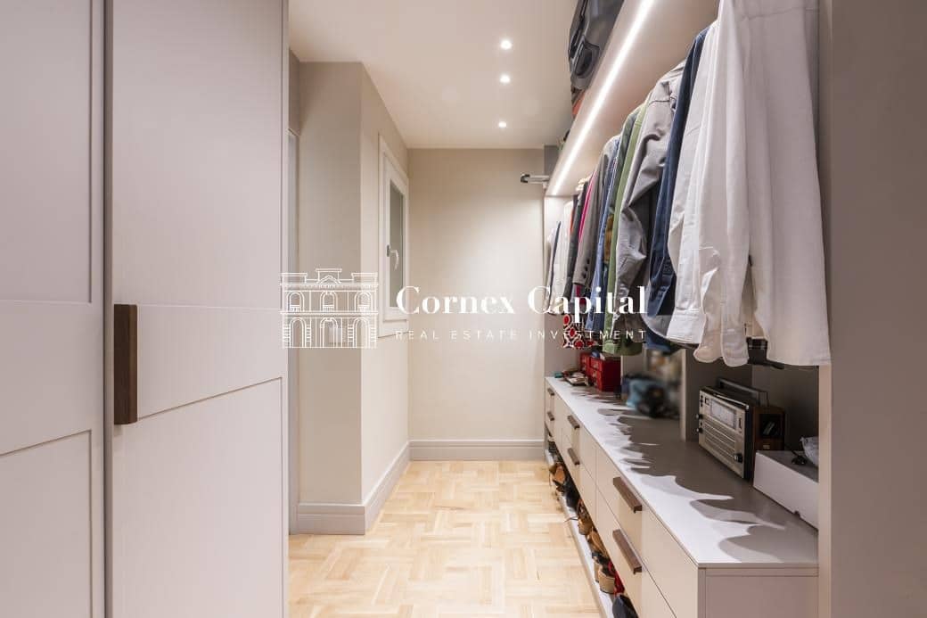 4 sovrum Lägenhet till salu i Barcelona stad med garage - 1 940 000 € (Ref: 9422073)