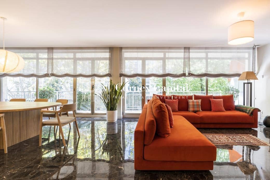 4 sovrum Lägenhet till salu i Barcelona stad med garage - 1 940 000 € (Ref: 9422073)