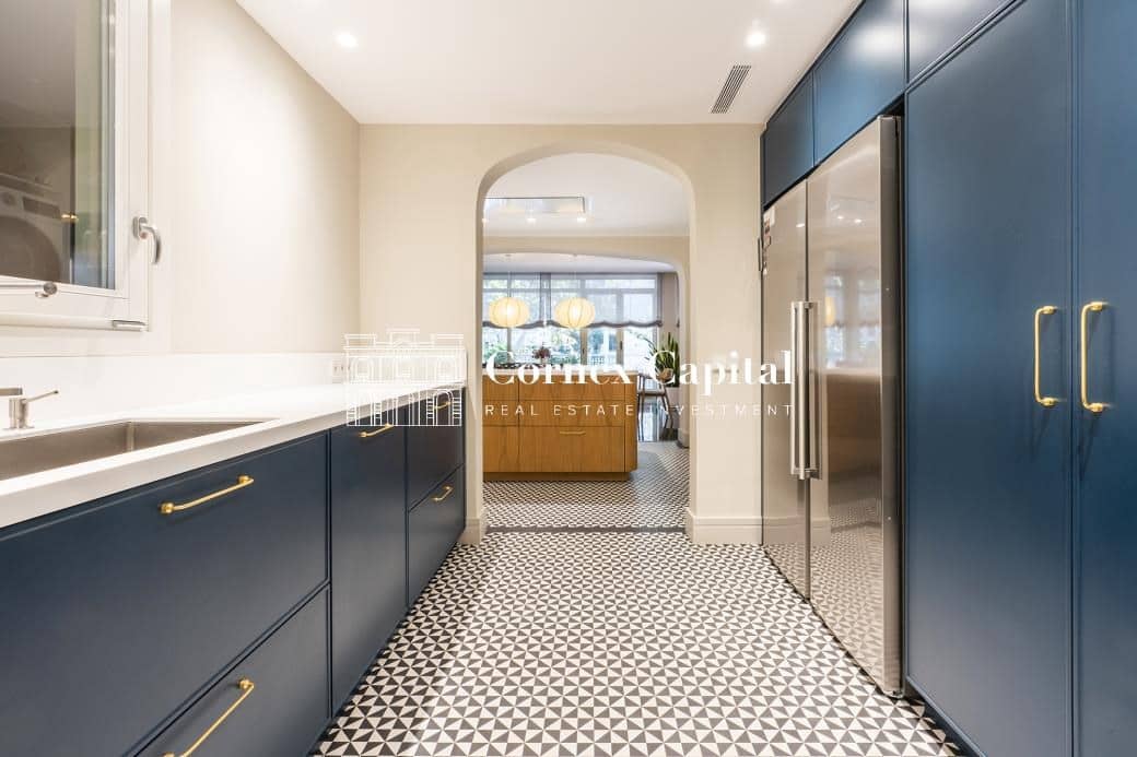 4 sovrum Lägenhet till salu i Barcelona stad med garage - 1 940 000 € (Ref: 9422073)