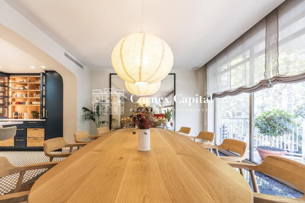 4 sovrum Lägenhet till salu i Barcelona stad med garage - 1 940 000 € (Ref: 9422073)