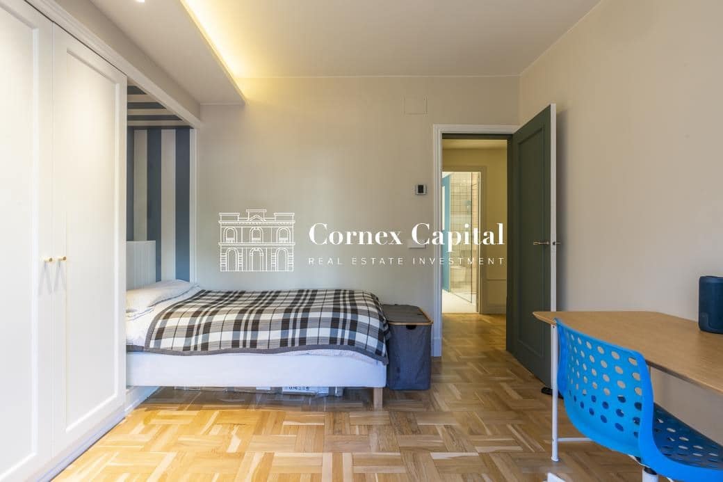 4 sovrum Lägenhet till salu i Barcelona stad med garage - 1 940 000 € (Ref: 9422073)