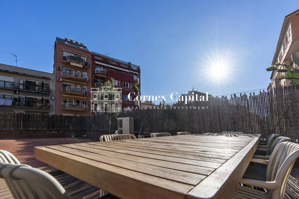 4 sovrum Lägenhet till salu i Barcelona stad med garage - 1 940 000 € (Ref: 9422073)