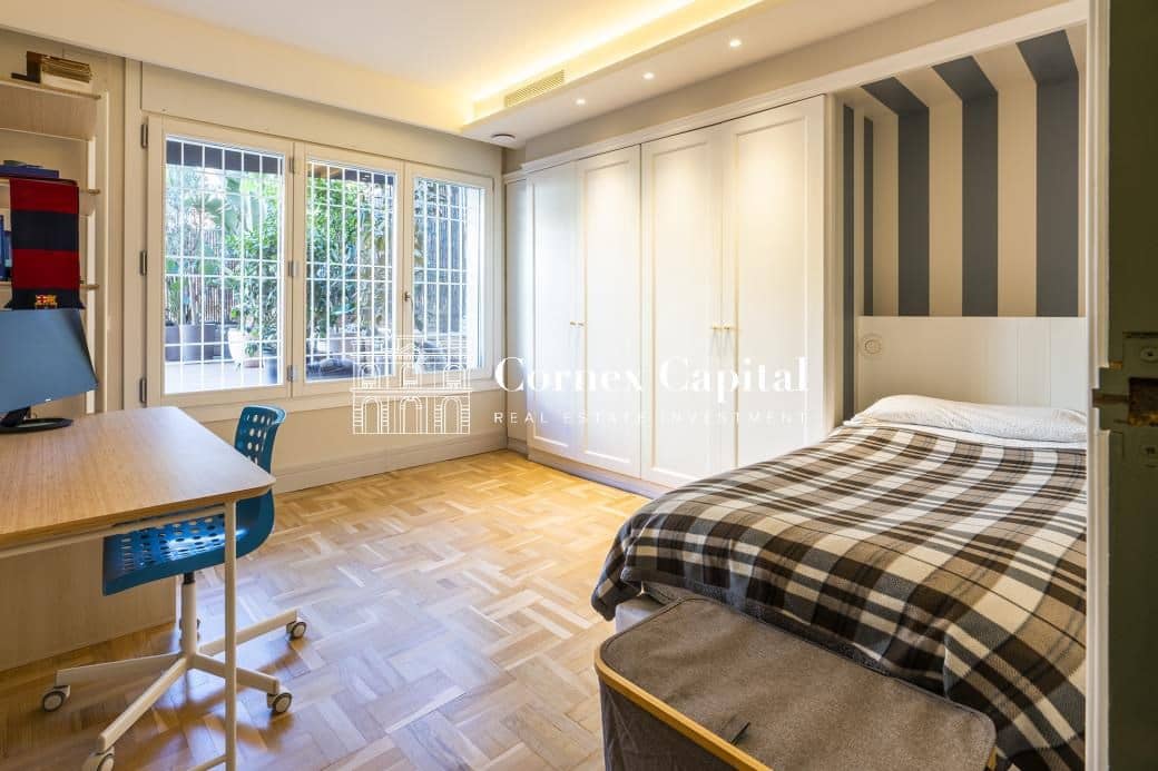 4 sovrum Lägenhet till salu i Barcelona stad med garage - 1 940 000 € (Ref: 9422073)