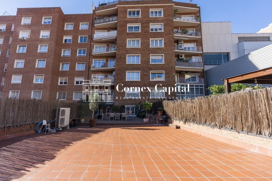 4 sovrum Lägenhet till salu i Barcelona stad med garage - 1 940 000 € (Ref: 9422073)