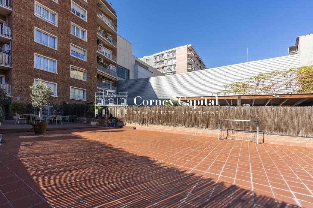 4 sovrum Lägenhet till salu i Barcelona stad med garage - 1 940 000 € (Ref: 9422073)