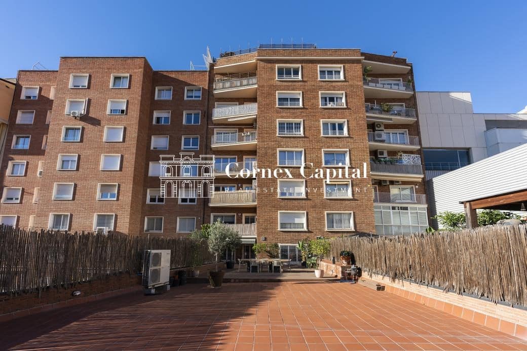 4 sovrum Lägenhet till salu i Barcelona stad med garage - 1 940 000 € (Ref: 9422073)