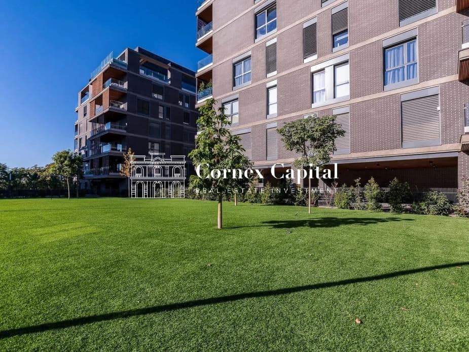 4 sovrum Lägenhet att hyra i Esplugues de Llobregat med pool garage - 4 500 € (Ref: 9430976)