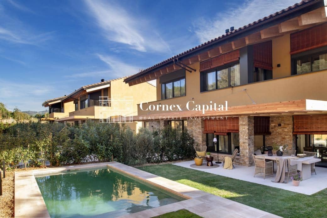 Adosado de 4 habitaciones en Begur en venta con piscina garaje - 789.000 € (Ref: 9433297)