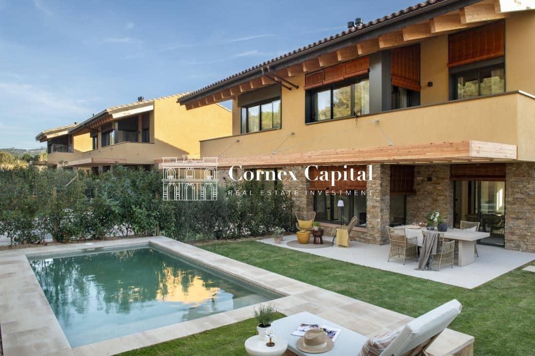 4 quarto Moradia em Banda para venda em Pals com piscina garagem - 857 050 € (Ref: 9433298)