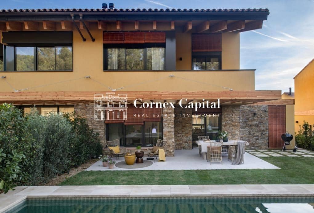 4 quarto Moradia em Banda para venda em Pals com piscina garagem - 857 050 € (Ref: 9433298)