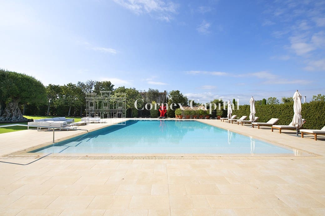 7 soverom Villa til salgs i Gualta med svømmebasseng garasje - € 3 690 000 (Ref: 9439685)