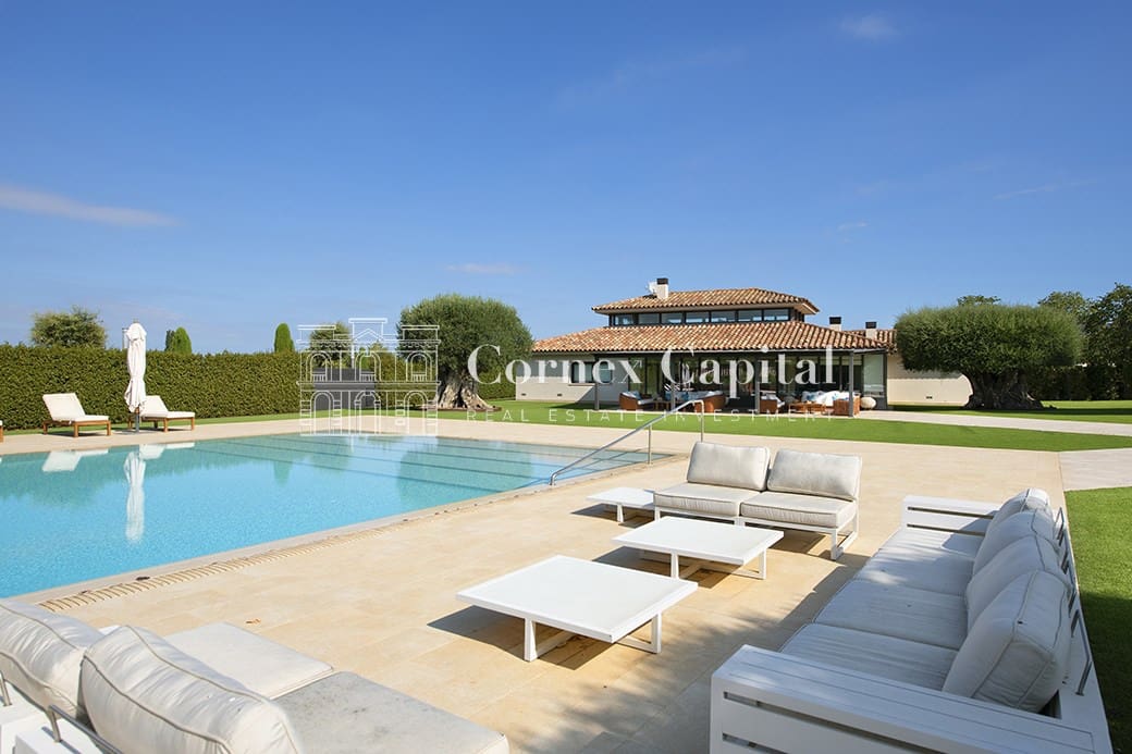 7 soverom Villa til salgs i Gualta med svømmebasseng garasje - € 3 690 000 (Ref: 9439685)