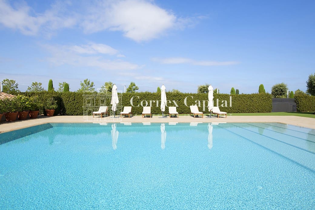 7 soverom Villa til salgs i Gualta med svømmebasseng garasje - € 3 690 000 (Ref: 9439685)