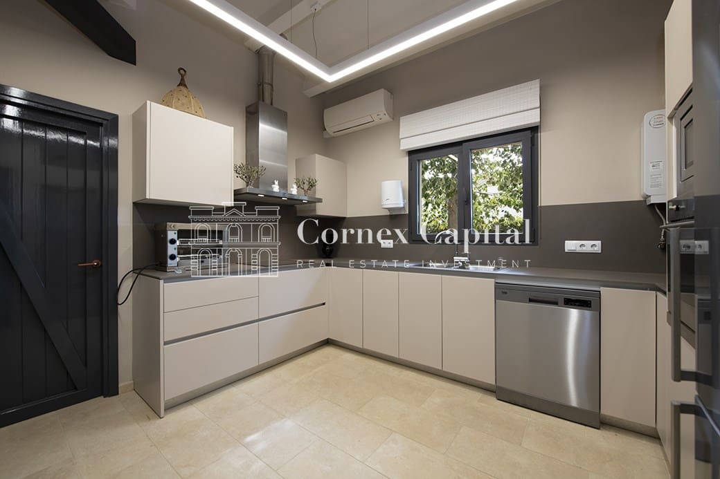 7 soverom Villa til salgs i Gualta med svømmebasseng garasje - € 3 690 000 (Ref: 9439685)