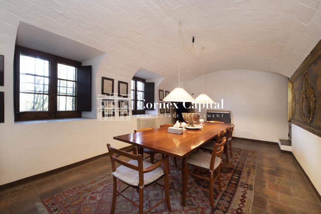 9 soveværelse Finca/Landehus til salg i Forallac med swimmingpool garage - € 2.300.000 (Ref: 9450999)