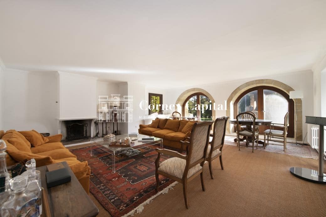 9 soveværelse Finca/Landehus til salg i Forallac med swimmingpool garage - € 2.300.000 (Ref: 9450999)