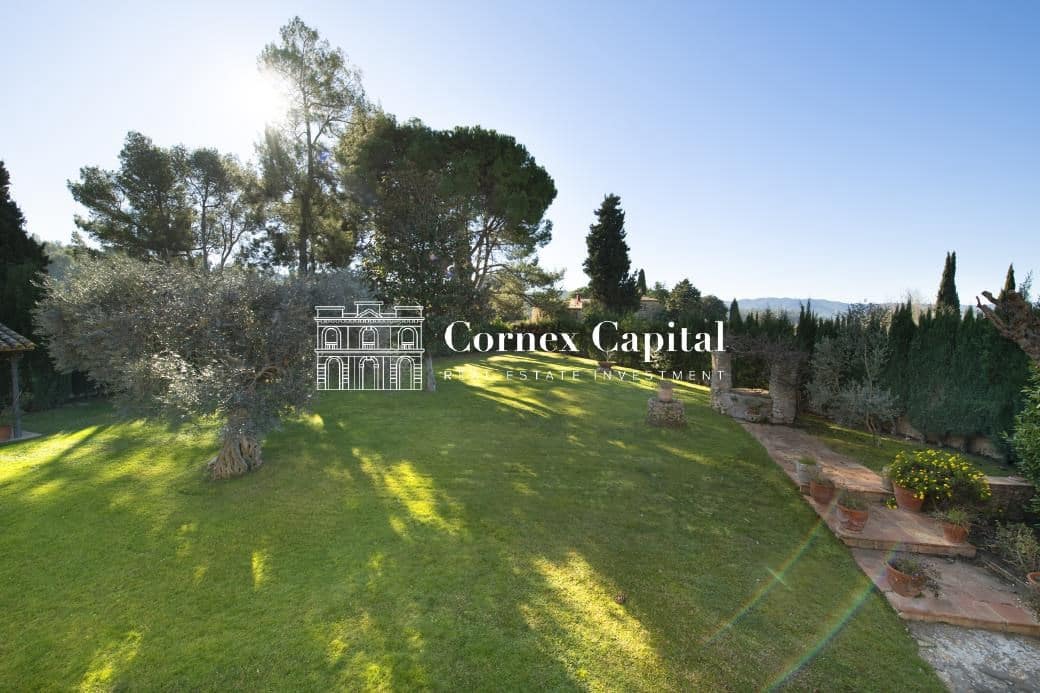 9 soveværelse Finca/Landehus til salg i Forallac med swimmingpool garage - € 2.300.000 (Ref: 9450999)