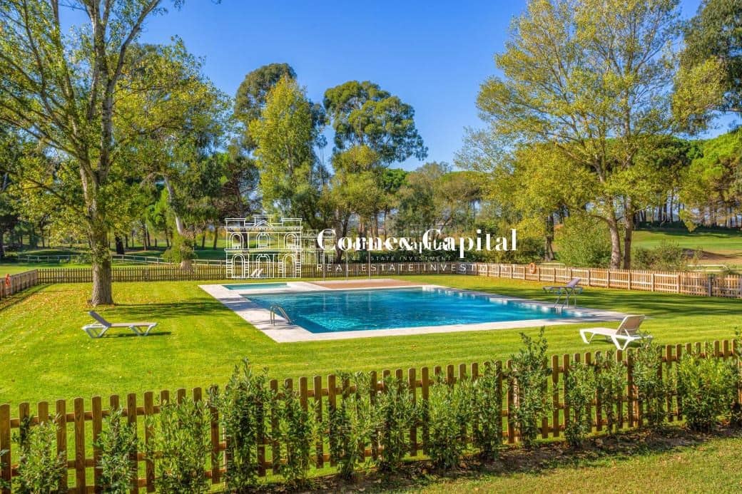 4 camera da letto Appartamento da affittare in Gualta con piscina garage - 2.500 € (Rif: 9451806)