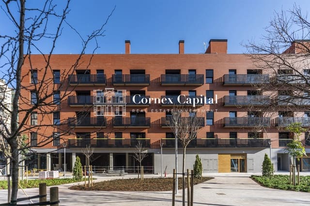Autotalli myytävänä paikassa L'Hospitalet de Llobregat - 25 500 € (Ref: 9474014)