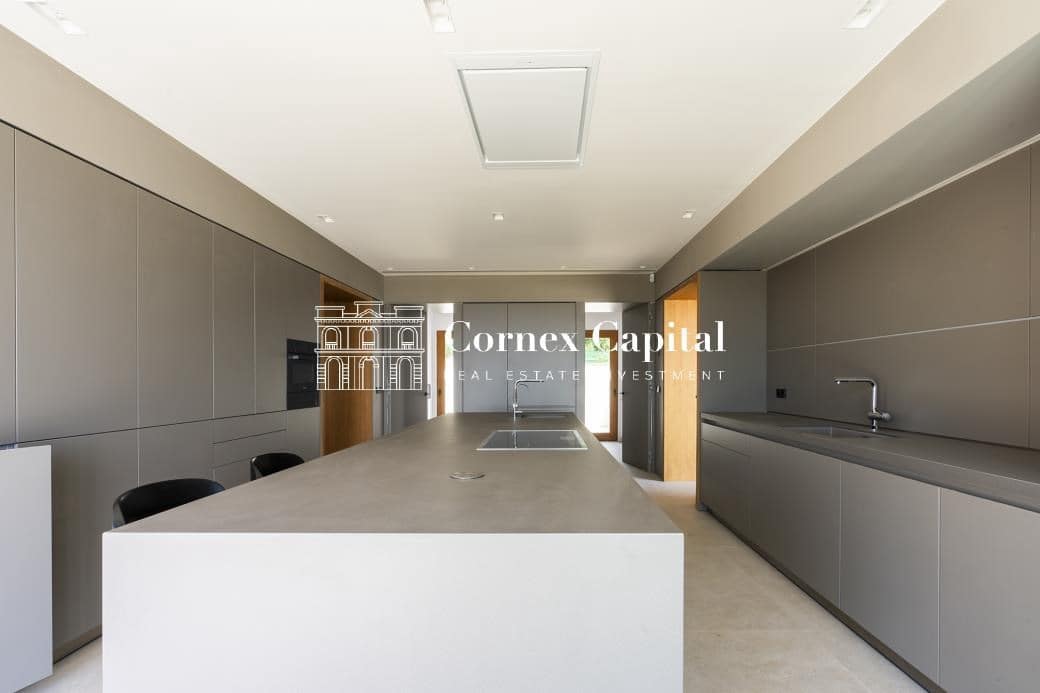 9 slaapkamer Villa te koop in Sant Andreu de Llavaneres met zwembad garage - € 17.000.000 (Ref: 9491144)