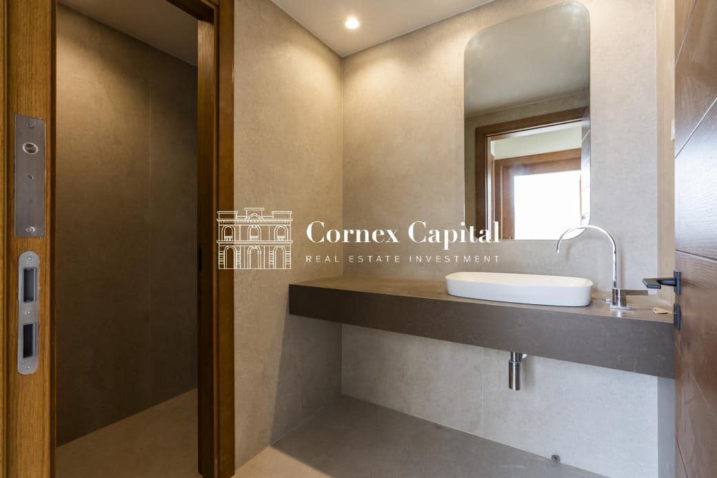 9 slaapkamer Villa te koop in Sant Andreu de Llavaneres met zwembad garage - € 17.000.000 (Ref: 9491144)