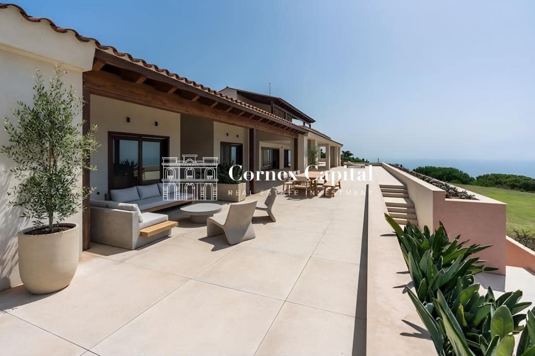 9 slaapkamer Villa te koop in Sant Andreu de Llavaneres met zwembad garage - € 17.000.000 (Ref: 9491144)