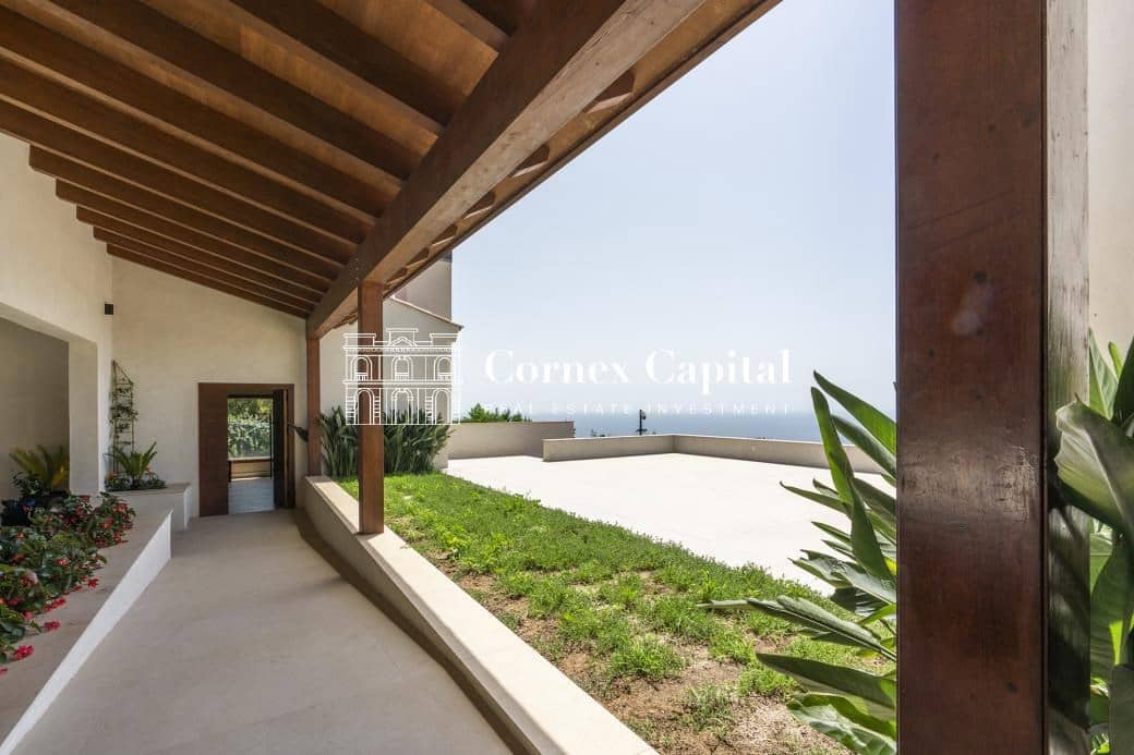 9 slaapkamer Villa te koop in Sant Andreu de Llavaneres met zwembad garage - € 17.000.000 (Ref: 9491144)