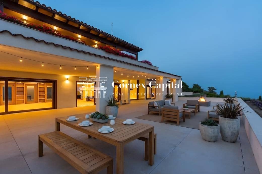 9 slaapkamer Villa te koop in Sant Andreu de Llavaneres met zwembad garage - € 17.000.000 (Ref: 9491144)