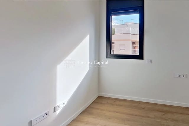 3 soveværelse Lejlighed til salg i L'Hospitalet de Llobregat med swimmingpool - € 480.000 (Ref: 9518783)