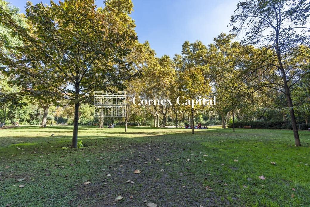 5 Zimmer Apartment zu vermieten in Barcelona Stadt mit Garage - 4.700 € (Ref: 9547605)